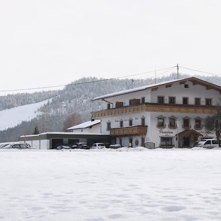 Pension Und Apartments Landhaus Marie Leutasch Bagian luar foto